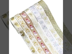 أشرطة عيد الميلاد الذهبية، إكليلات عيد الميلاد، أشجار عيد الميلاد، الأقواس، الديكورات،