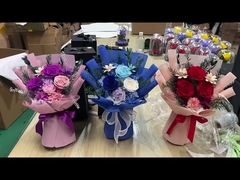 عيد الحب، باقة من الورود المحفوظة وأزهار الثلج الزرقاء الثلجية لصديقتك وصديقتك المفضلة