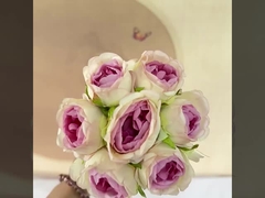 الزهور الاصطناعية بأسلوب الـ (إينز) مع المزهريات، الباقات اليدوية، جلسات التصوير في عيد الحب،