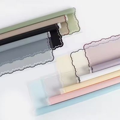 شراء ورق تغليف الزهور المتجمد مع الخطوط الموجية تغليف الهدايا غلاف الهدايا المقاوم للماء تصنيع عبر الإنترنت