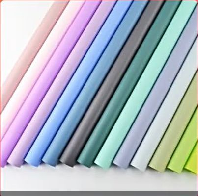 سعر جيد محلول التغليف الزهري ورقة ورقية مقاومة للماء مع تغليف سيلوفان بلاستيكي صلب الانترنت