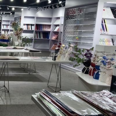 شراء الوردي بي إيه مضاد للماء أوراق الزهور الورق 2025 نمط مباشرة من البيع بالجملة تصنيع عبر الإنترنت