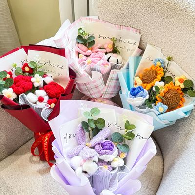 شراء 520 بوكيت عيد الأم من الصوف والحلاقة اليدوية للزهور لفترة التخرج تصنيع عبر الإنترنت