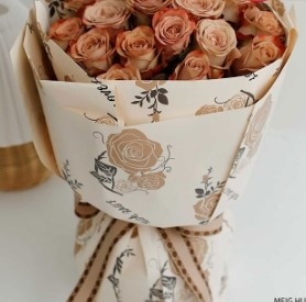 سعر جيد مدة الشحن 30-45 يومًا لورق تغليف الزهور المقاوم للماء Dreamy Rose بألوان عديدة الانترنت